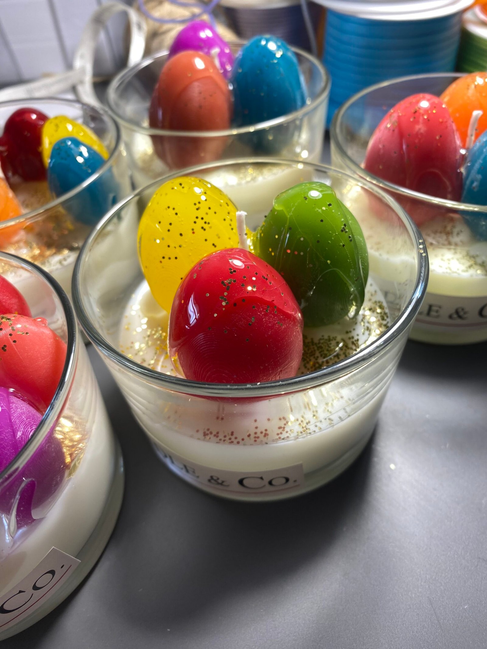 Κερί με χρωματιστά αυγά